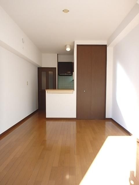 家具の配置がしやすいお部屋です