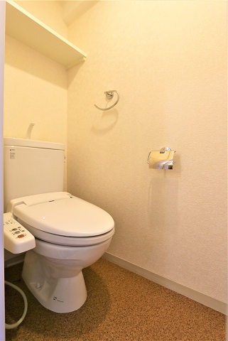 清潔感のあるトイレです