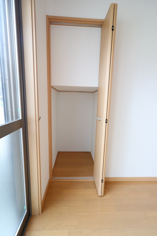 お洋服いっぱい入れましょう