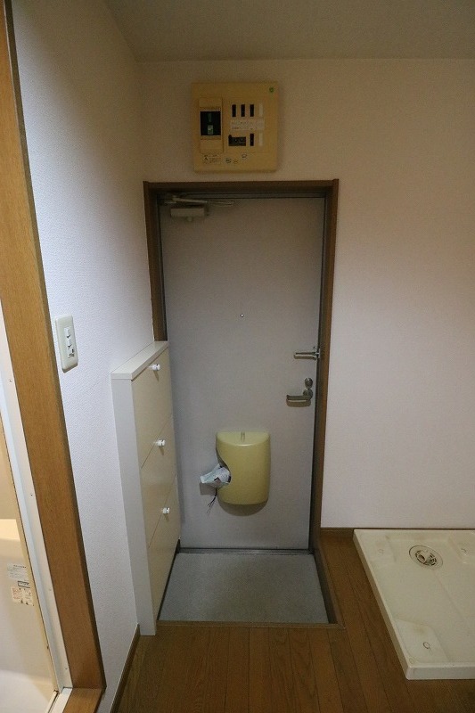 玄関はこんな感じです。