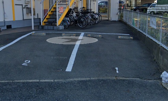 敷地内駐車場完備。