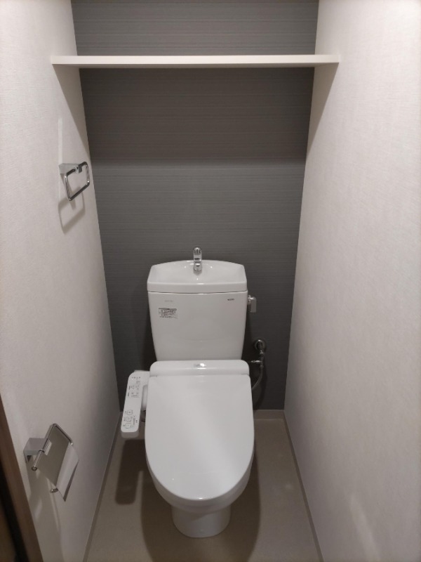 清潔感のあるトイレですね。
