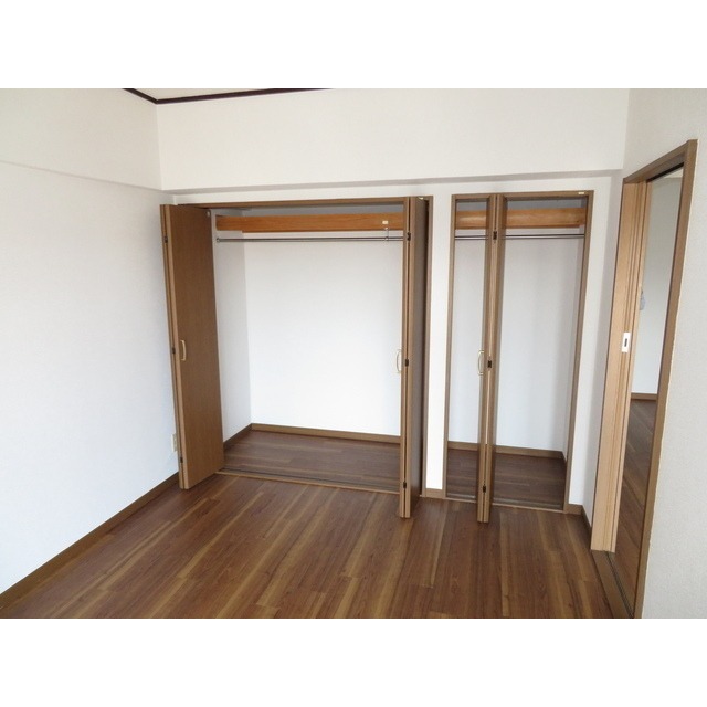 お洋服が多い方でも安心して収納できます