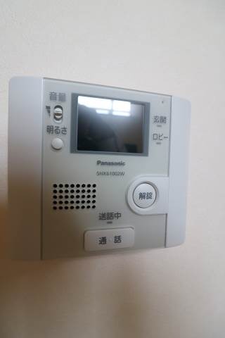 安心のモニター付きオートロックです
