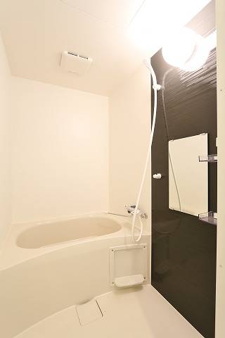 写真は同型物件です