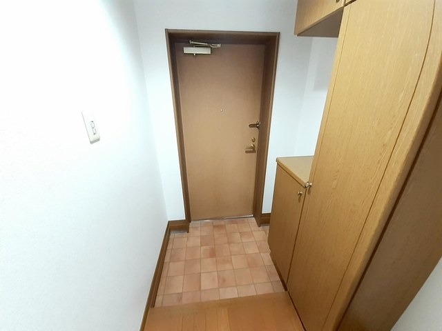 玄関はこんな感じです。