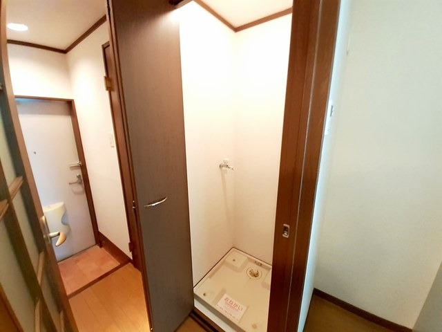洗濯機置場も室内にあります。