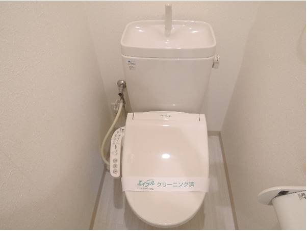 ウォシュレット完備。