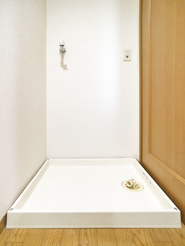 室内洗濯機置場付きです。