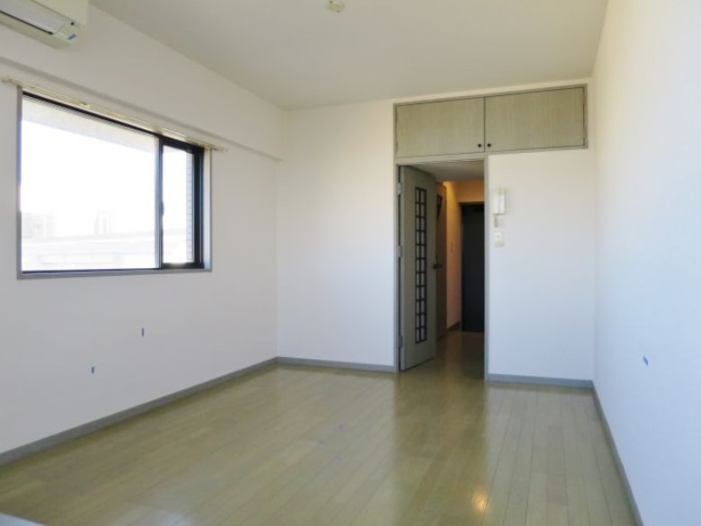 家具の配置がしやすいお部屋です