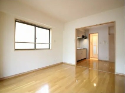 家具の配置がしやすいお部屋です。