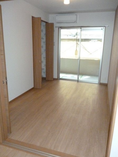 明るい雰囲気のリビングですね
