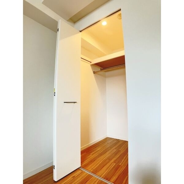 お洋服が多い方でも楽々収納できます