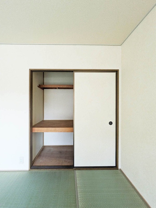 お荷物はこちらへ。