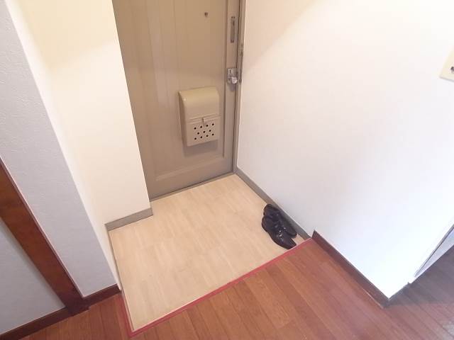 明るい玄関ですね。