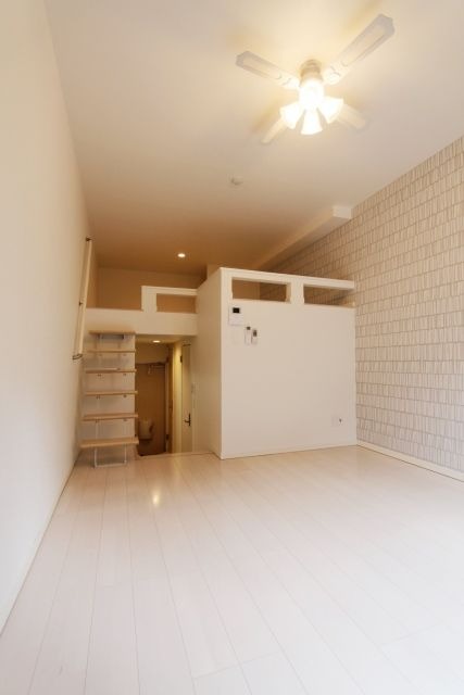 家具の配置がしやすいお部屋です