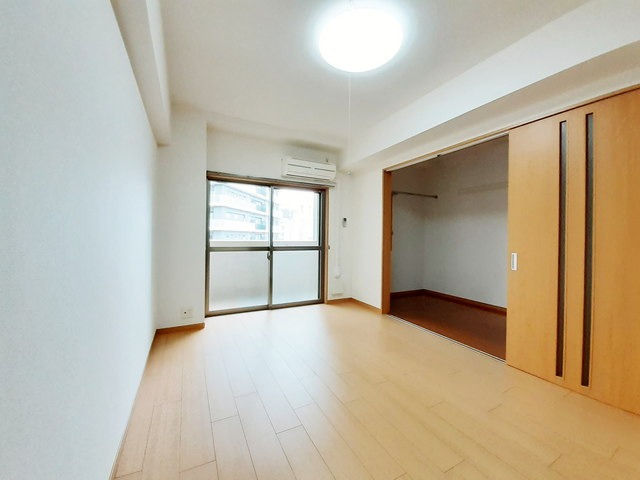 家具の配置がしやすいお部屋です