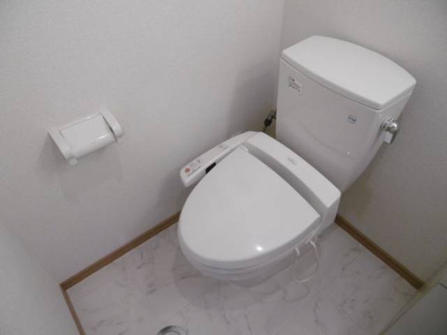 ウォシュレット完備。
