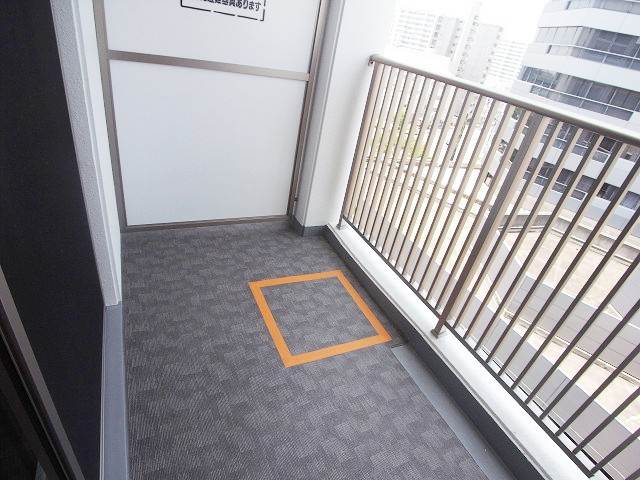 充分な広さのあるバルコニーで広々お洗濯