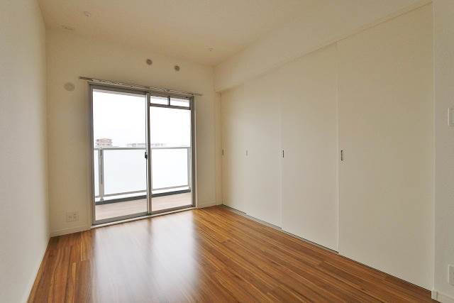 閉めても明るいお部屋です