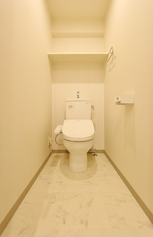 清潔感のあるトイレですね