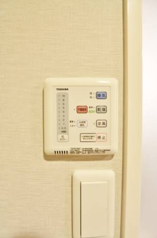 浴室乾燥機付きで梅雨の時期も安心です