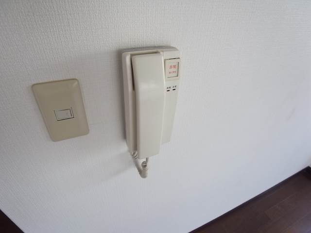 インターホンで安心です。