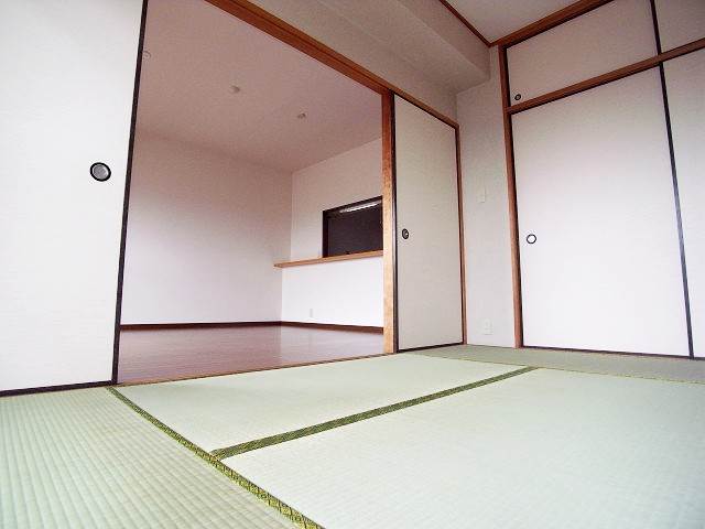 客間にもピッタリな和室です
