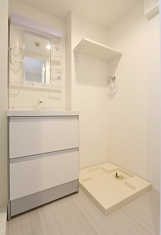 使い勝手の良さそうな洗面台ですね