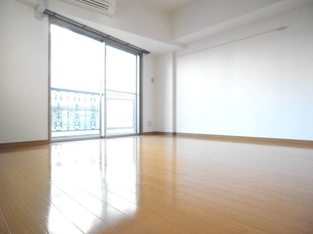 広々7帖越えのリビングです