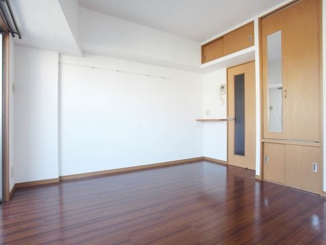 家具の配置がしやすいお部屋です