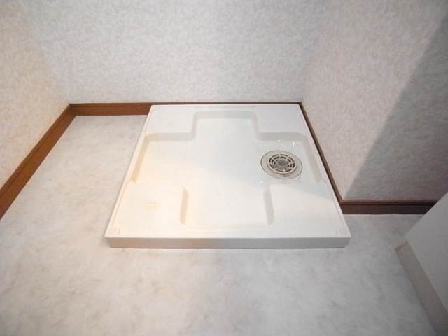 もちろん室外洗濯機置き場付きです