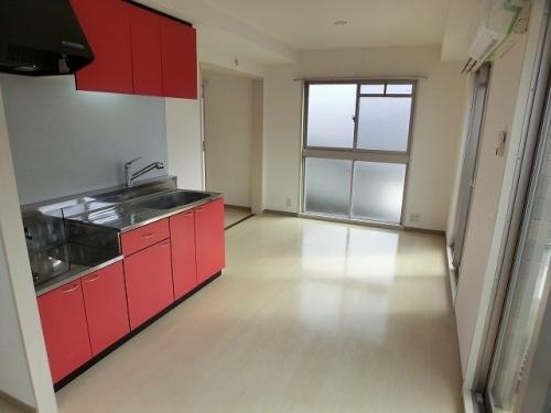 広々陽当たり良好のお部屋です