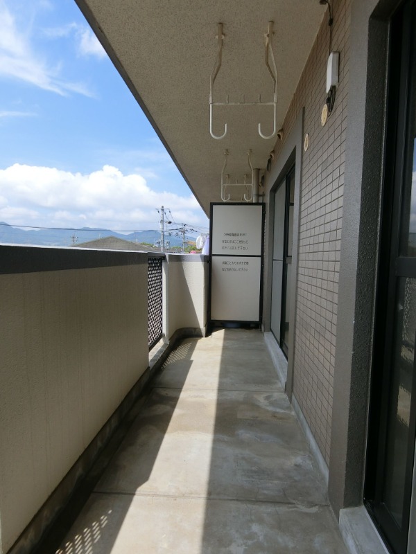 洗濯物も干せるバルコニーです