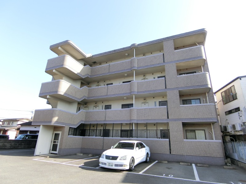 敷地内に駐車場があります