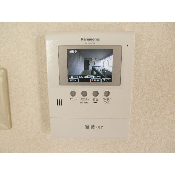 来訪者の顔が確認できるので安心です