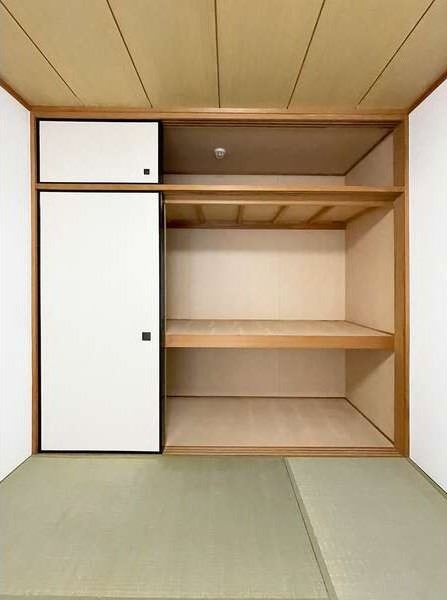 お荷物はこちらへ。