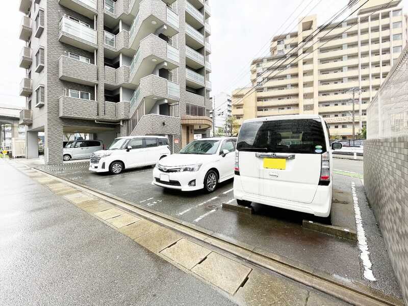 敷地内駐車場ございます♪