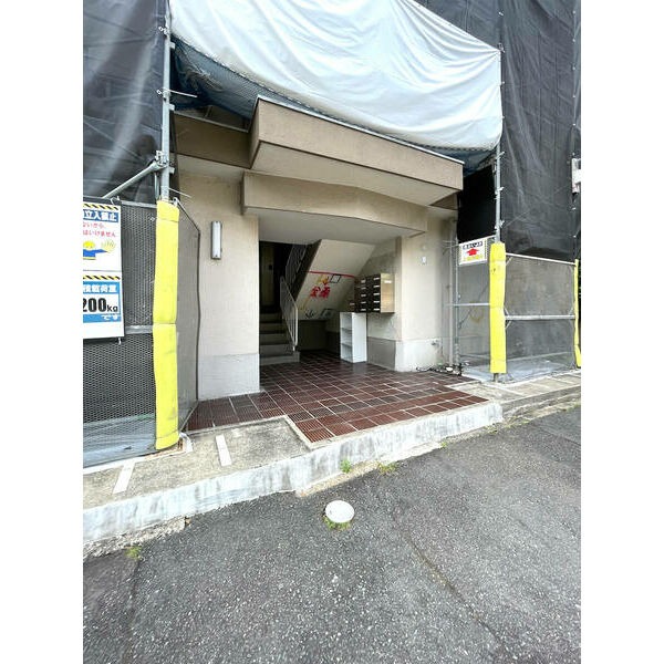 広々としたエントランスです