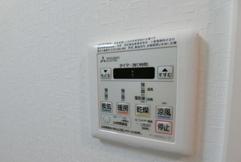 梅雨の時期も味方の浴室乾燥機