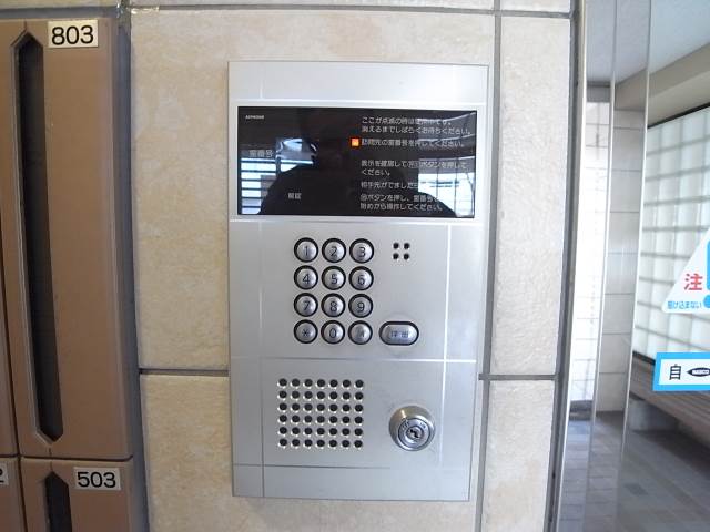 オートロック完備です