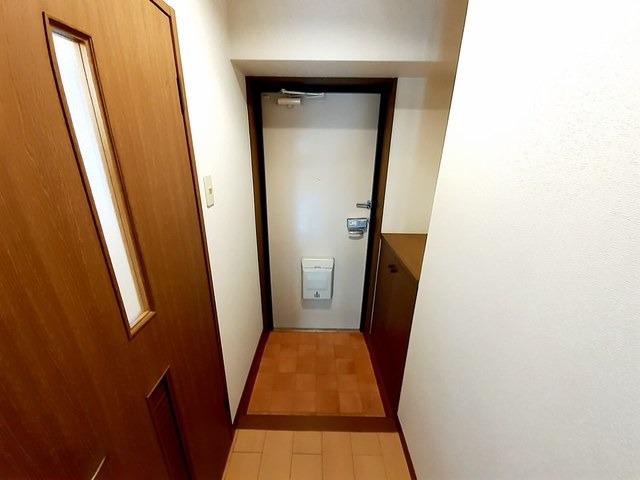 玄関はこんな感じです。