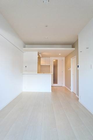 家具の配置がしやすいリビングですね