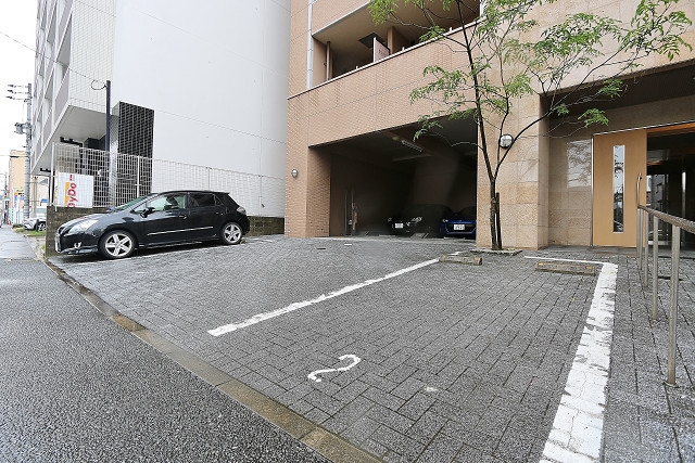 敷地内駐車場完備です