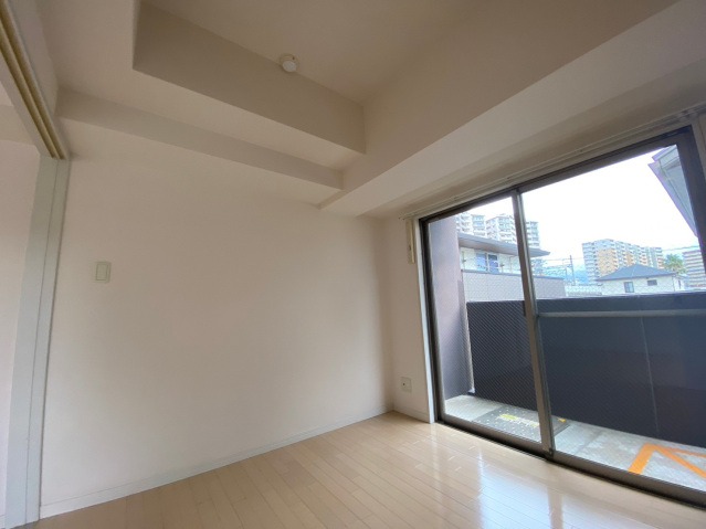 こちらは寝室にいかがでしょうか