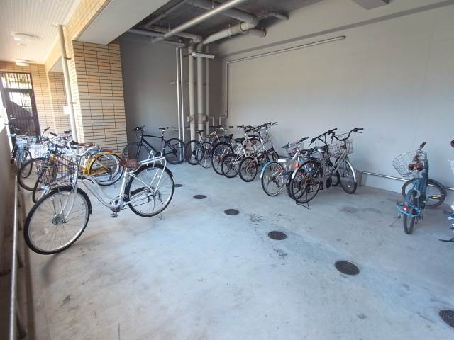 屋根のある駐輪場