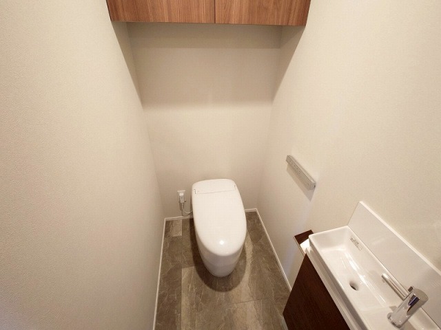清潔感のあるトイレですね。
