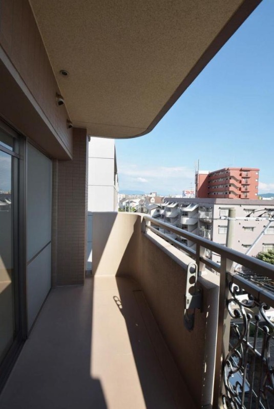 日当たりの良いバルコニーです