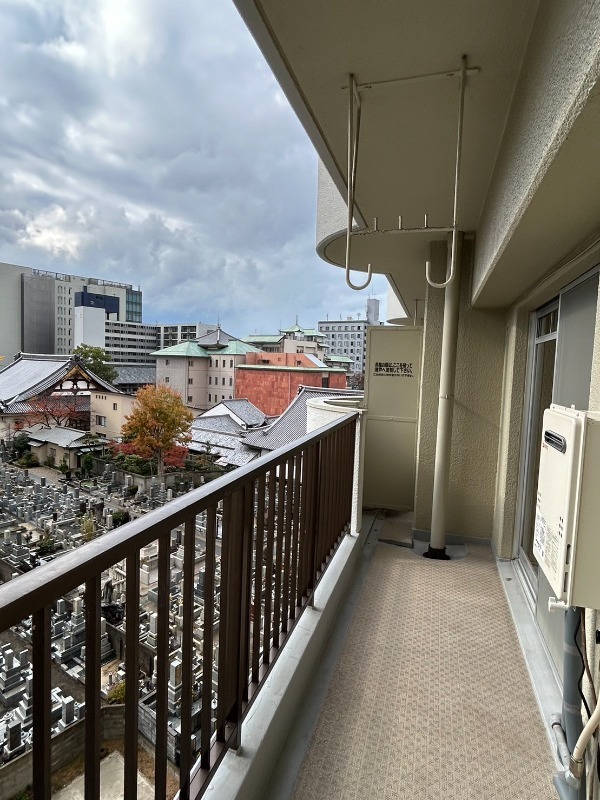 天気のいい日はこちらで洗濯物を干せます