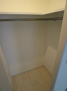 嬉しいウォークインクローゼット付きです
